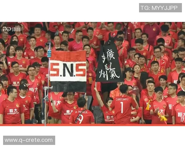 恒大主场迎战香港东方争夺中超联赛关键三分的激烈对决